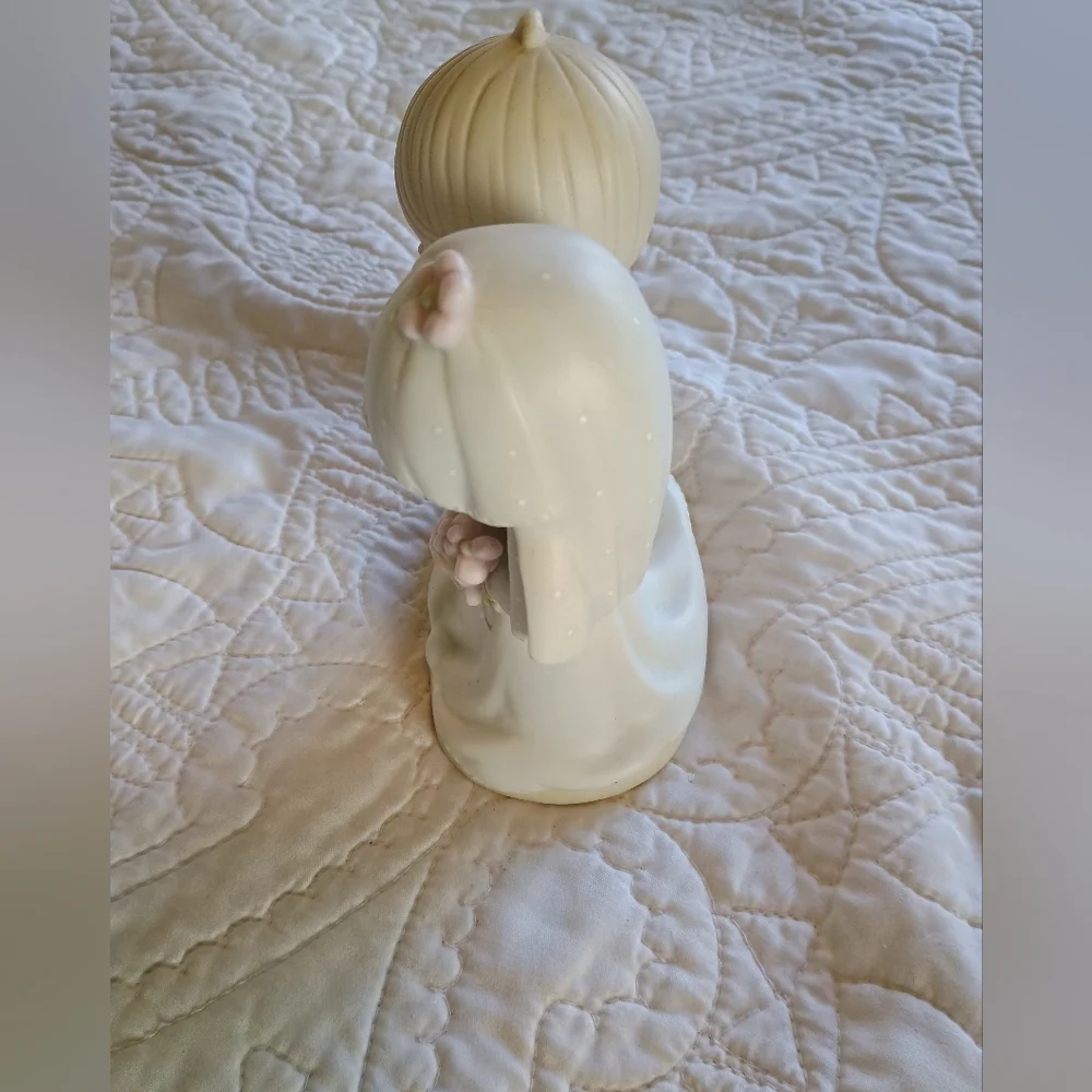 Vintage 1979 Precious Moments Wedding Couple Figurine